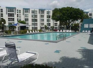 17560 Atlantic Blvd APT 411, Sunny Isles Beach, FL 33160