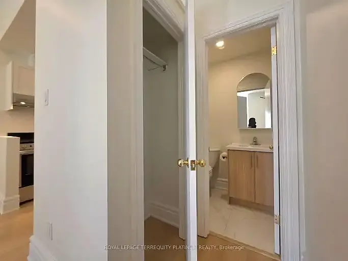 11 Beaconsfield Ave #2 — Photo 11