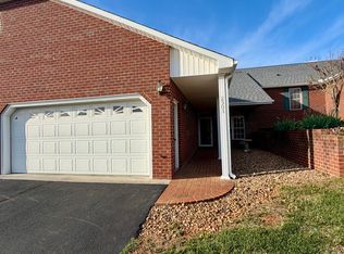 2505 Feather Garden Cir, Vinton, VA