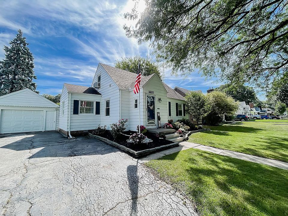 2nd image of 1607 Glenross Blvd