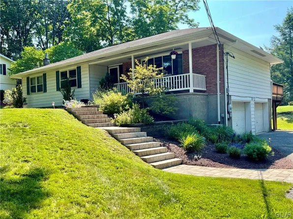18 Kiwanis St, East Stroudsburg, PA 18301