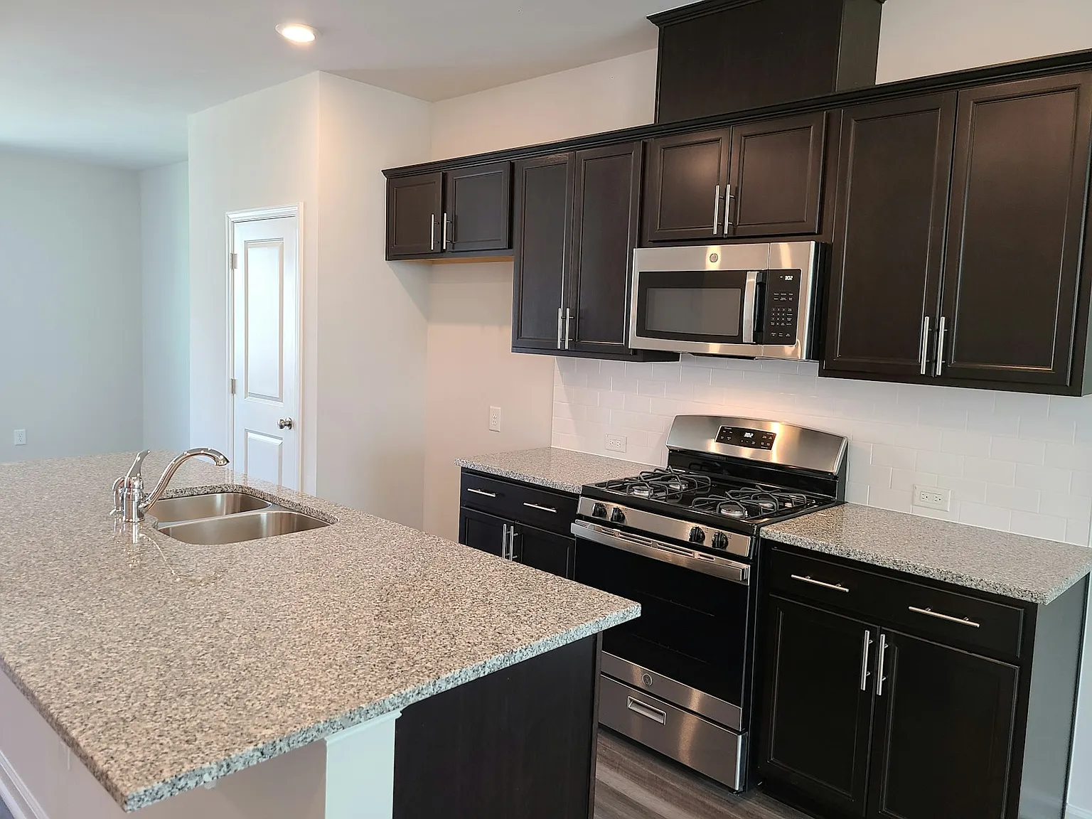 5916 Kayton Street — Photo 1