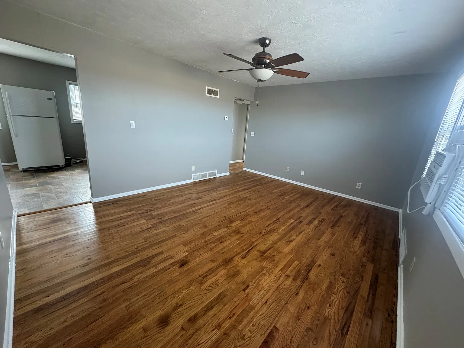 2 bed, 850 sqft, $870 — Photo 1