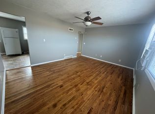 508 Maple St #E, Yutan, NE 68073