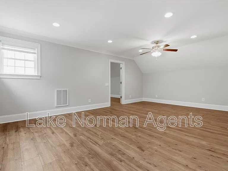 505 Stonemarker Rd — Photo 16