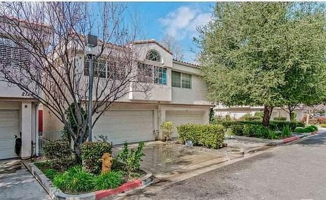 1st image of 2104 Los Feliz Dr