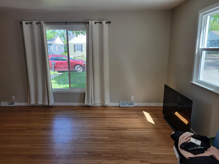 738 Belwood Dr — Photo 3