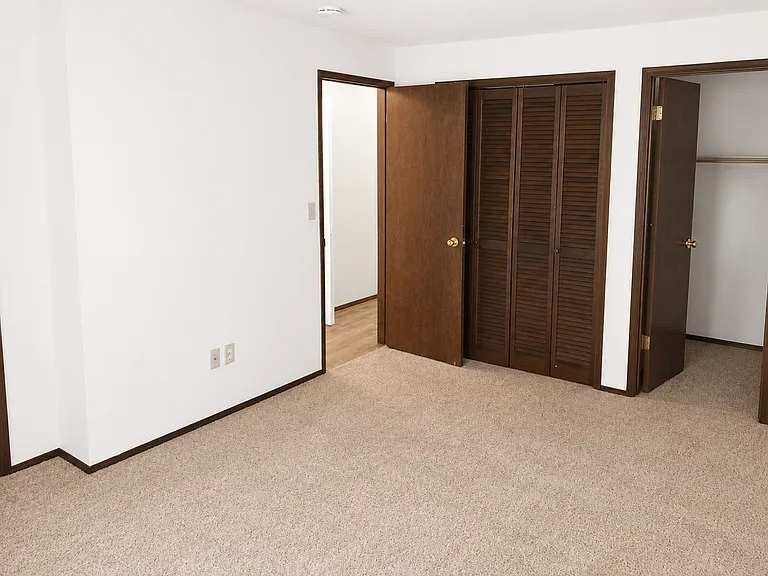 Master Bedroom & Bathroom