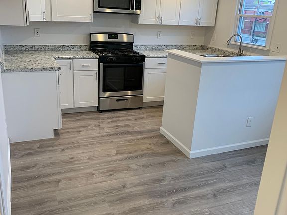 3rd image of 17311 Chagrin Blvd #Up