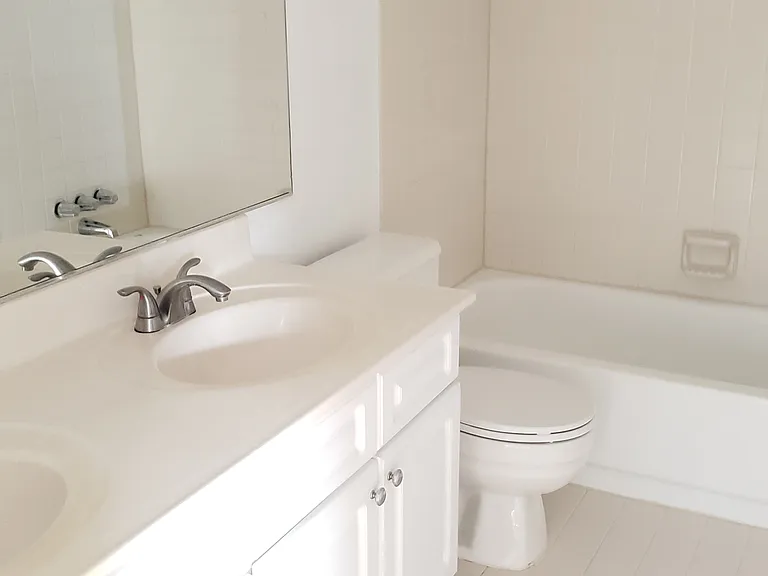 Master Bath Rm