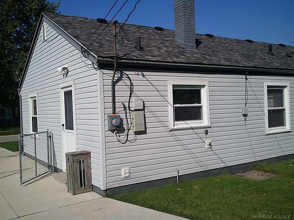 2nd image of 26414 Arlington St
