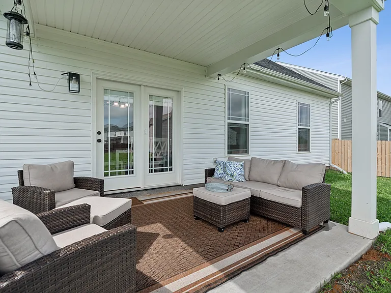 7989 Regiment Dr — Photo 32
