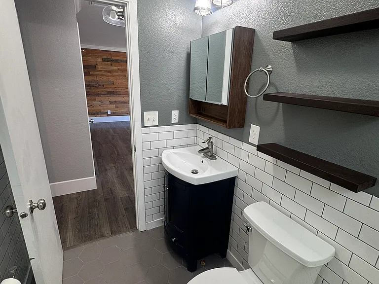 4045 Sunrise Ct — Photo 25