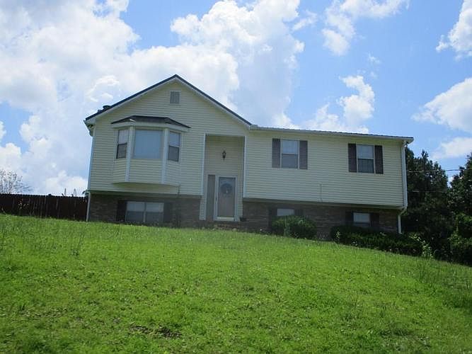 1st image of 1516 Maple Dr