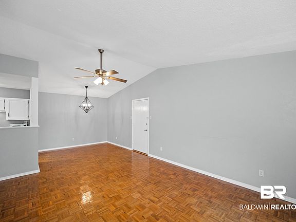 5th image of 6040 Grelot Rd APT 201