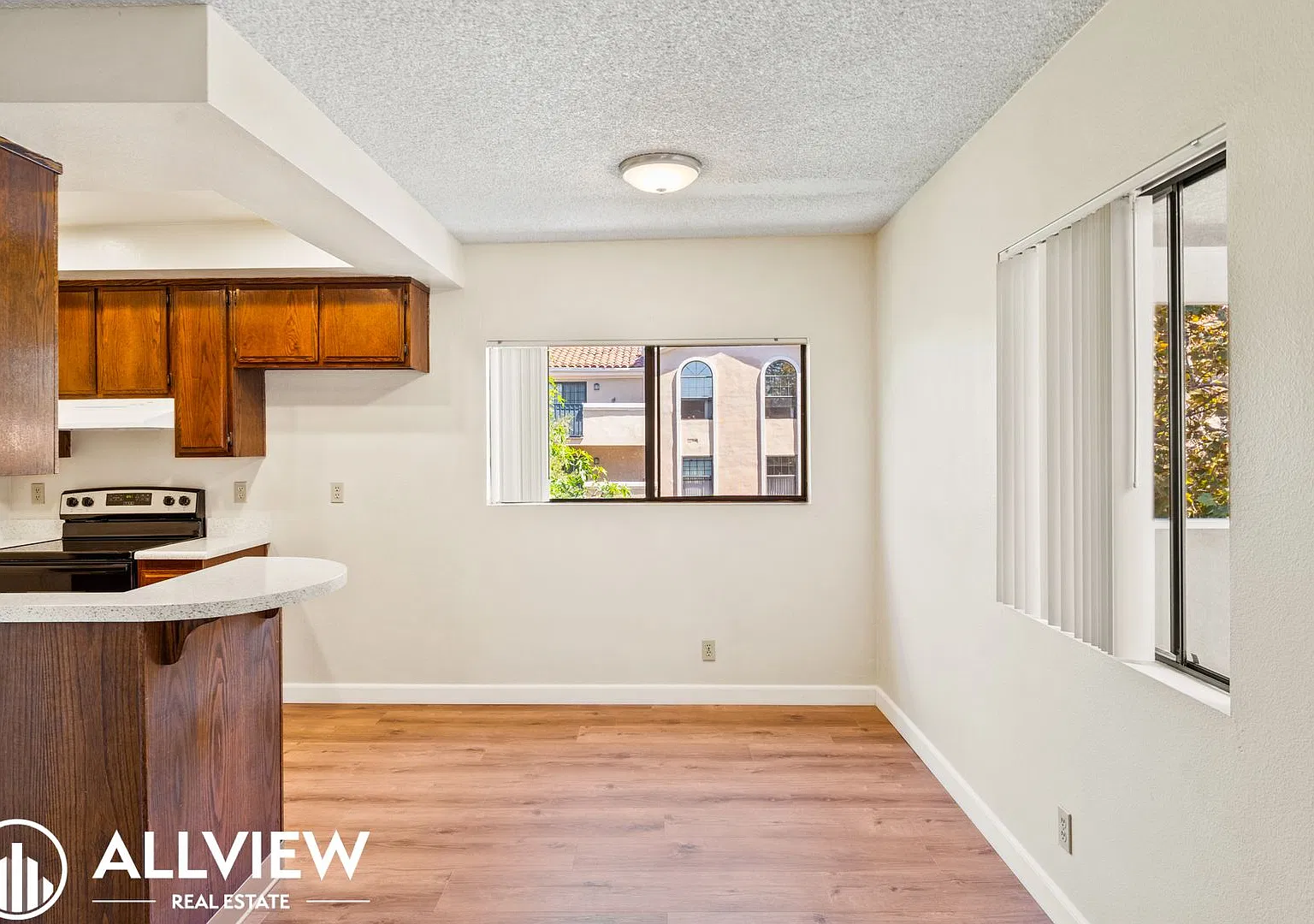202 East 16th Street — Photo 2