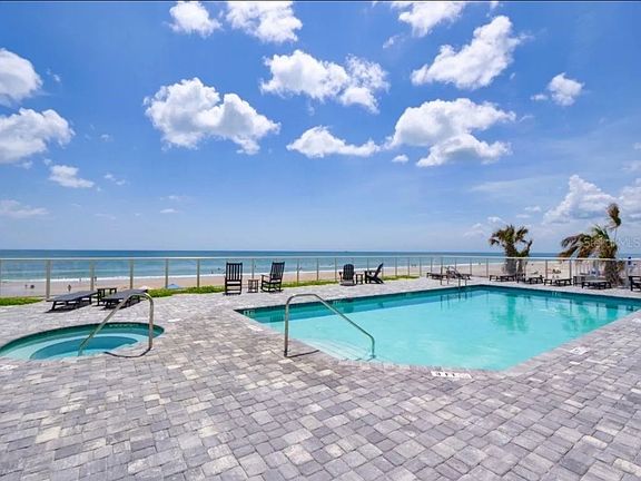 3rd image of 2055 Atlantic Ave #801