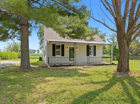 1922 Ames Rd, Red Bud, IL 62278