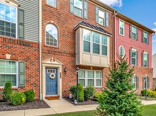 227 Thornapple Ln, Cranberry Township, PA