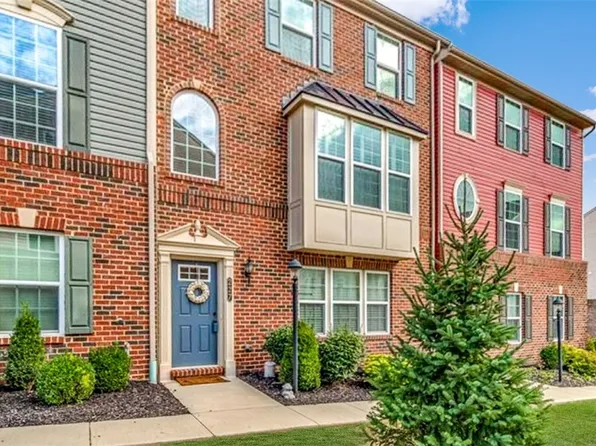 227 Thornapple Ln, Cranberry Township, PA 16066