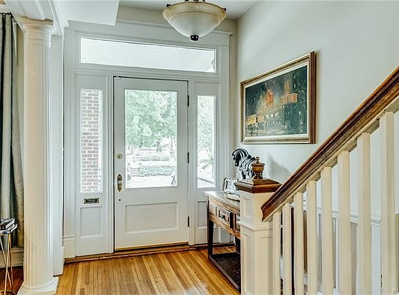 3rd image of 3015 Grove Ave