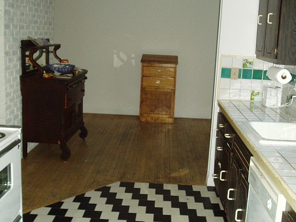4th image of 5 Underhill Dr