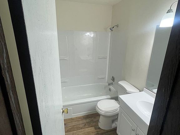 5th image of 2137 S 42nd St APT 1