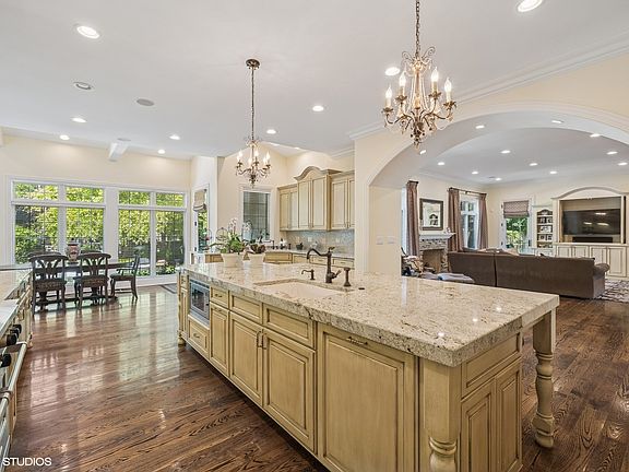 5th image of 120 Maya Ct