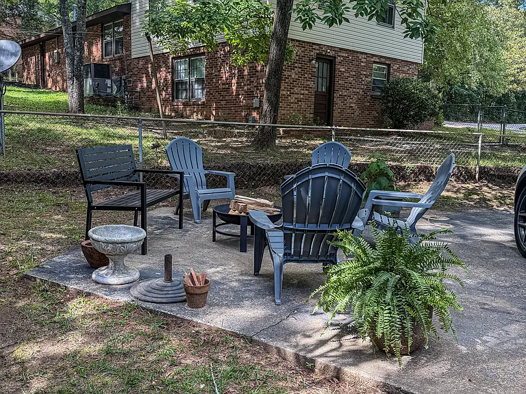 Rosemary Dr — Photo 37