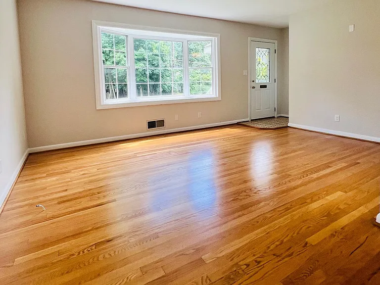 407 Anderson Ave — Photo 3