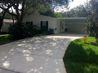 490 Sioux Blvd, Oak Hill, FL 32759