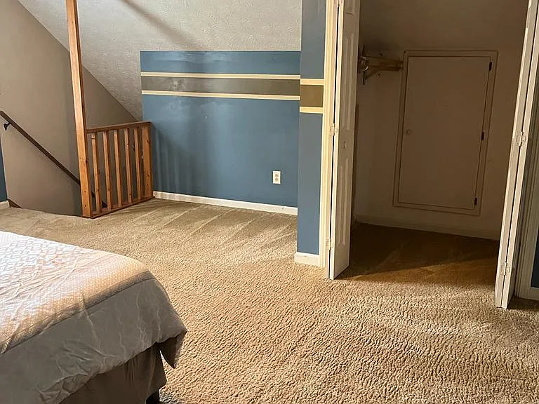 Azalea Ct — Photo 3