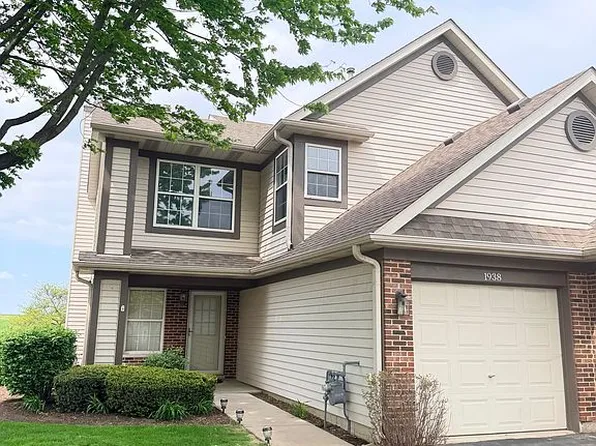 1938 Grove Ave, Schaumburg, IL 60193