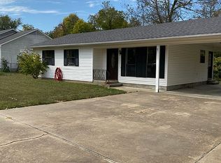 803 4th Ave SW, Gravette, AR 72736