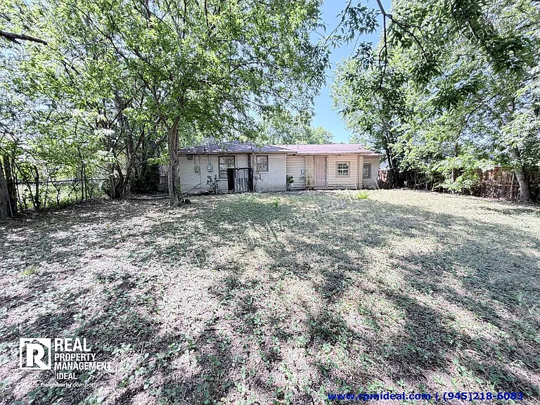 619 Midvale Dr — Photo 25