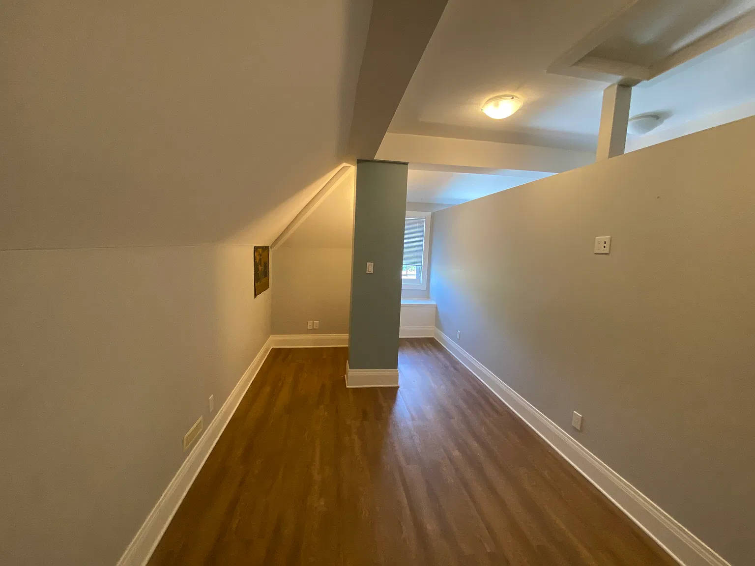 1 bed, 10 sqft, $1,974 — Photo 2