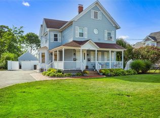 22 Jennings Ave, Patchogue, NY 11772