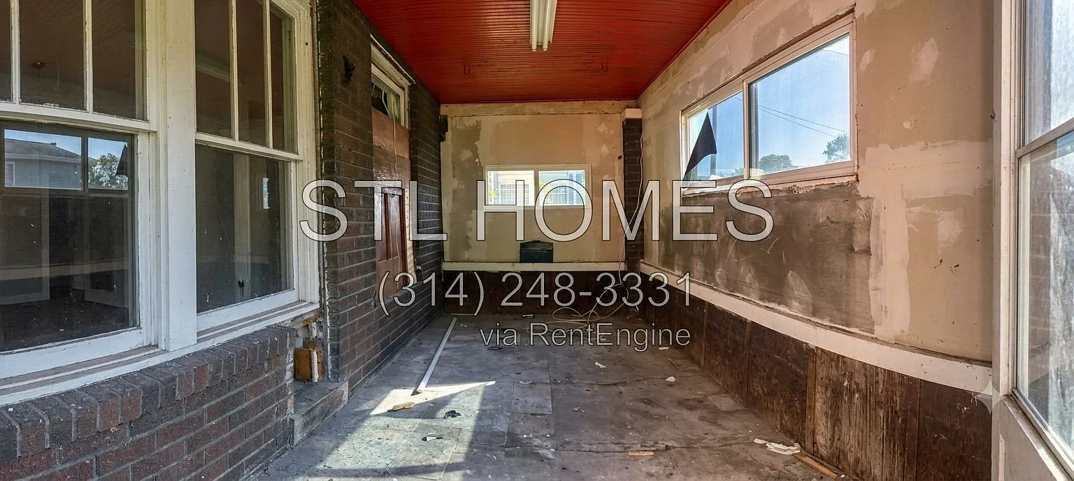 2 bed, 1.0 bath, $695 — Photo 2