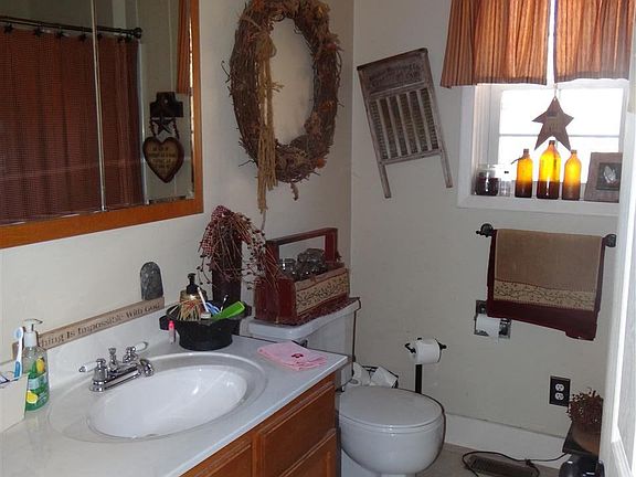 5th image of 2843 Twin Meadow Dr