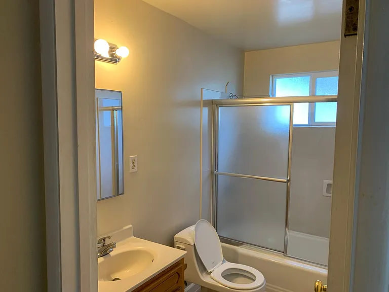 830 El Camino Real — Photo 4