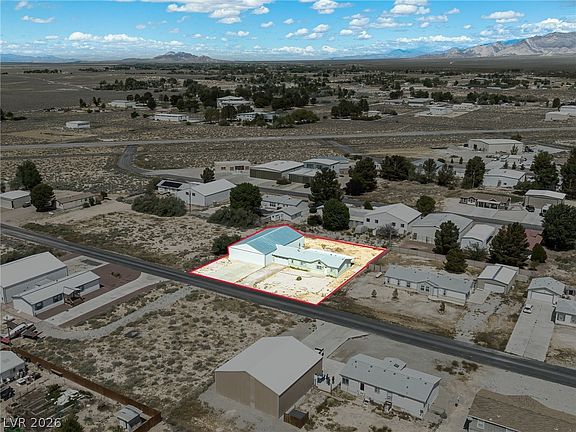 2nd image of 808 Skyhawk Ave