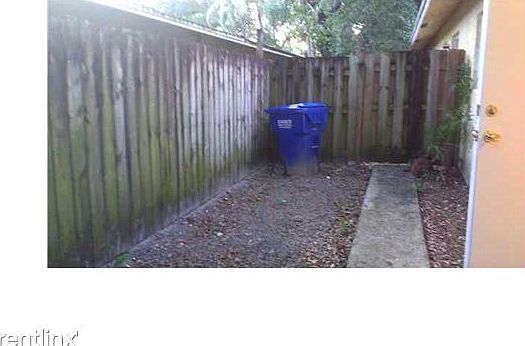F1319434_701_22