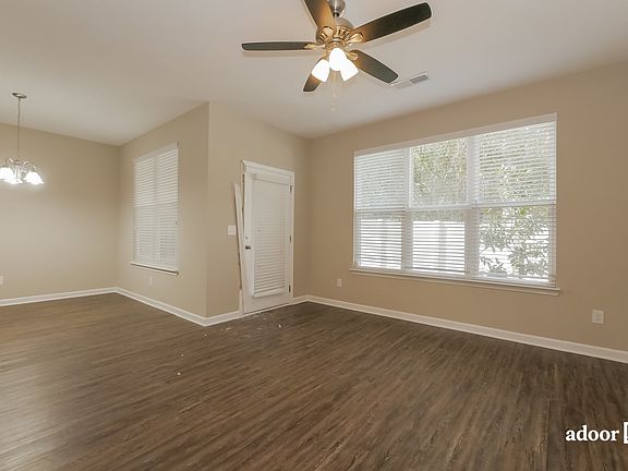 5th image of 284 Rankin Cir