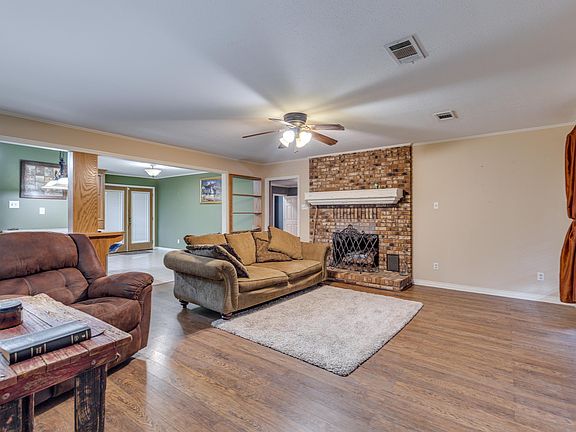 4th image of 10916 Wilkins Dr