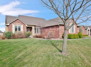3319 N Den Hollow Cir, Wichita, KS 67205