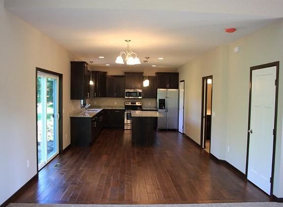 5th image of 9257 Norwood Ln N