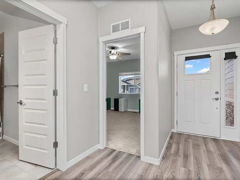 965 Mount Andrew Dr — Photo 3
