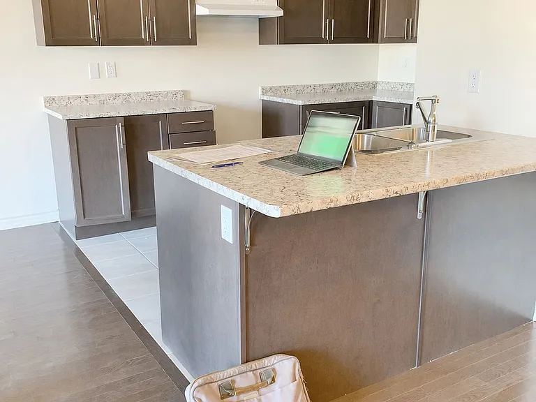 15 Arrowview Dr — Photo 7