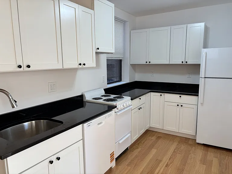 56 Westland Ave #16 — Photo 7