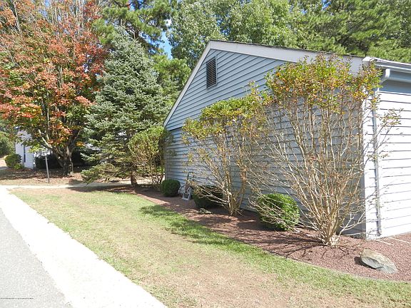 5th image of 675C Buckingham Dr